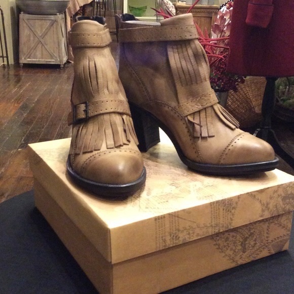 Free People Circle Back Boot Heel (THIS WILL NOT LAST!) - Picture 9 of 9